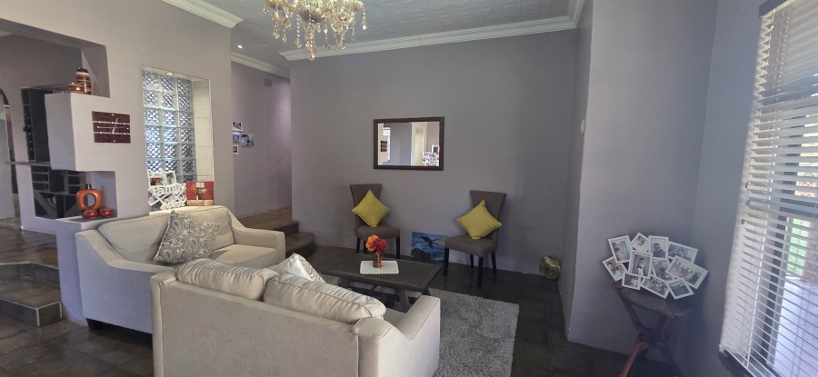 5 Bedroom Property for Sale in Rhodesdene Northern Cape